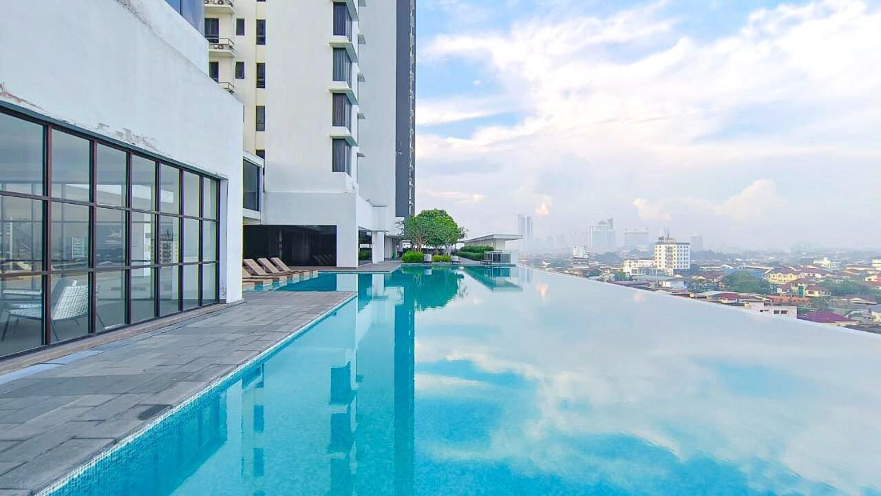 Tebrau Southkey Midvalley *
