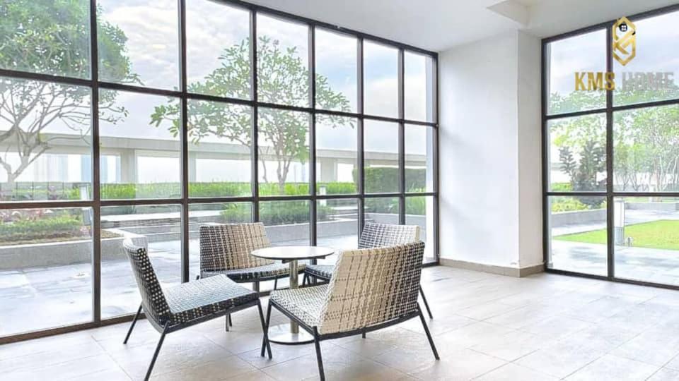 Tebrau Southkey Midvalley Apartment *